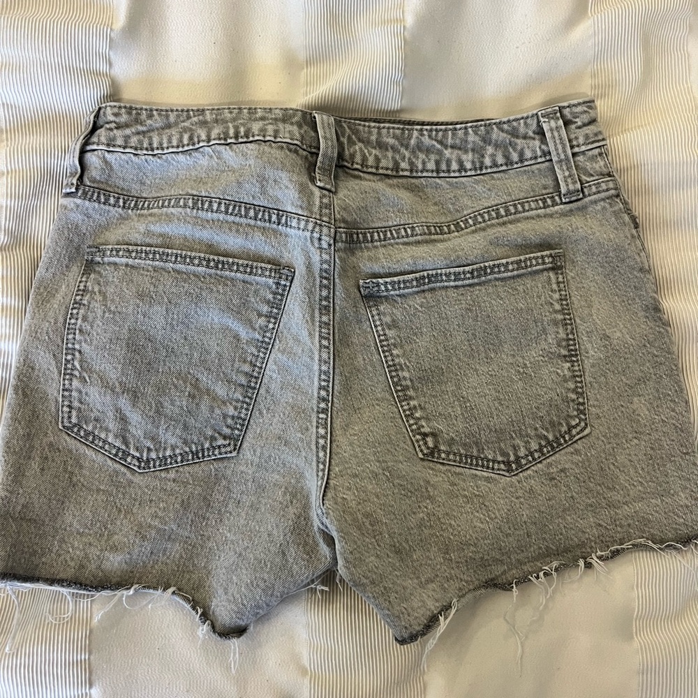Universal Thread Jean High Rise Button Up Shorts - Picture 3 of 3